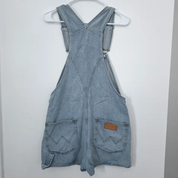 NWT Wrangler Bib Shorts Overalls XS Blue Jean W29QFH17J Tubble Blue Casual - Picture 6 of 15